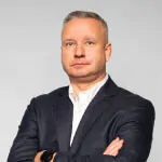 Marcin Matwiejczyk Headwear Professionals