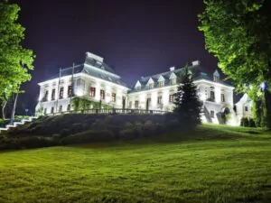 manor house
