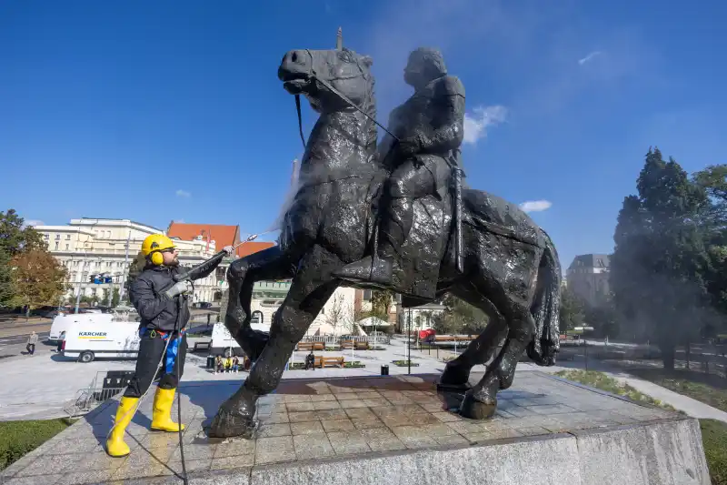 Kärcher | Czyszczenie pomnika Bolesława Chrobrego we Wrocławiu