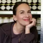 JASKÓŁKA Karolina Barańska