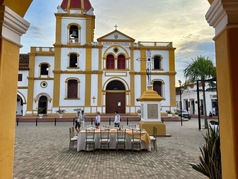 Storytelling w podróżach incentive – jak opowiedzieć historię marki poprzez podróż, aby uczestnicy stali się jej ambasadorami