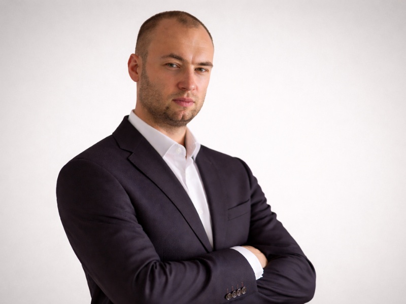 Tomek Kostrzewa wzmacnia struktury RAGSY